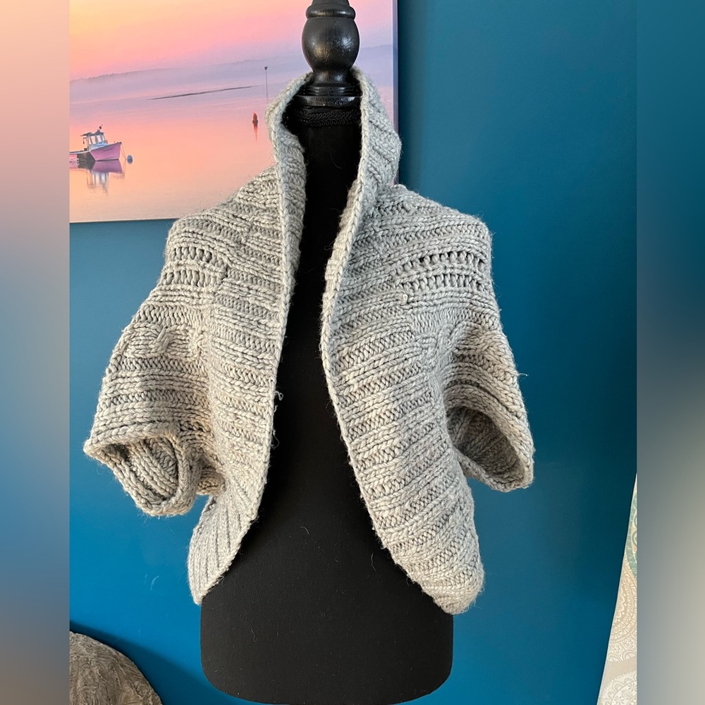 Kenji hand knit sweater size S